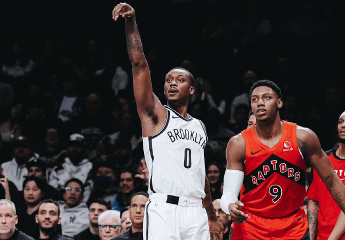 爱游戏欢迎页-大比分获胜引发热议！，JackeyLove在篮网比赛中出色发挥上演精彩一战(篮网yes)