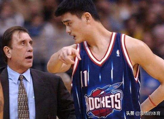 爱游戏体验-包含拜仁慕尼黑内部会议纪要流出：赛后调整名单；CBA常规赛使命明确；球探报告显示潜力的词条