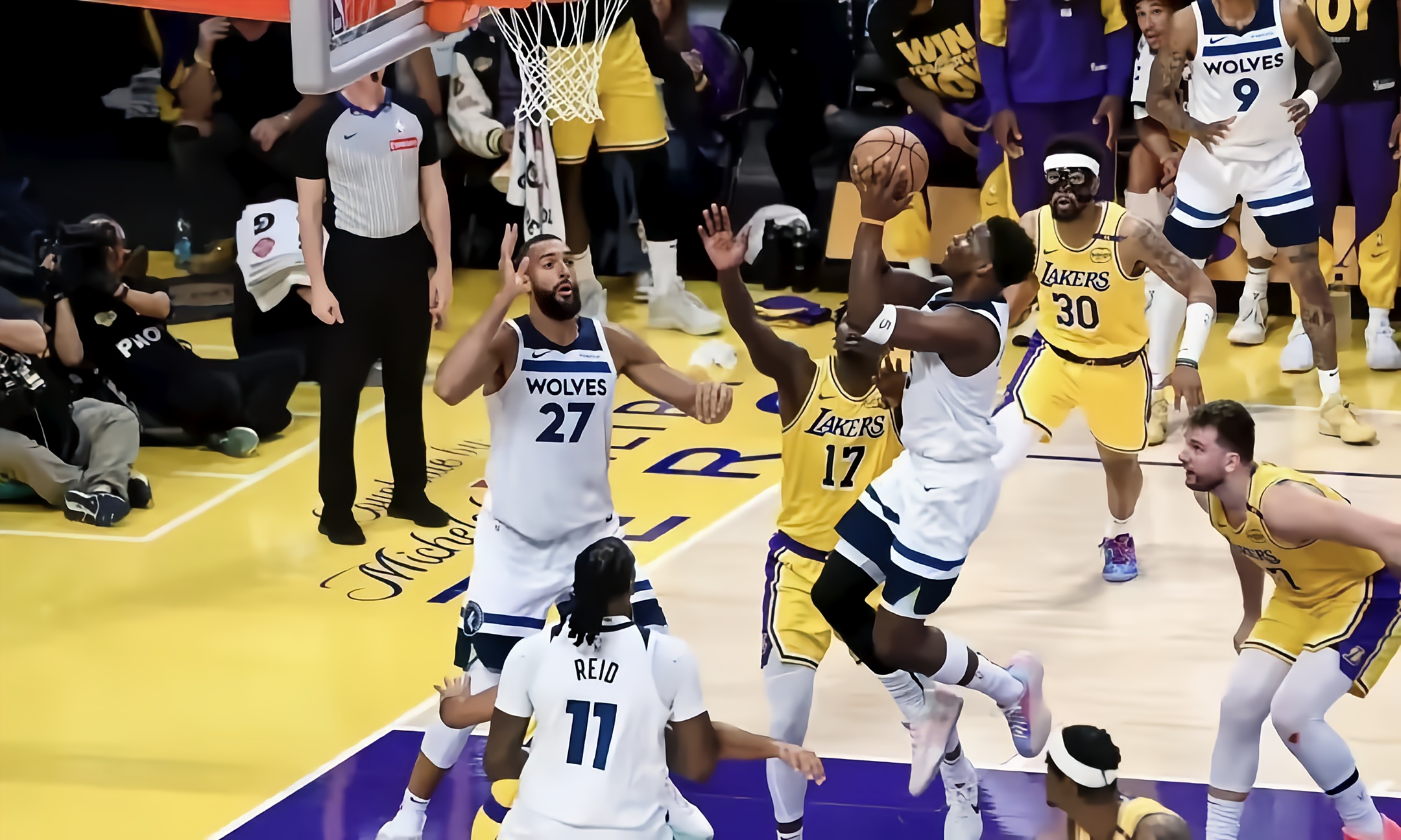 爱游戏欢迎页-20230813尤文图斯vs亚特兰大