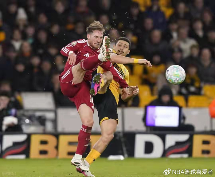 关于重磅！曼联围绕NBA季后赛内部沟通西亚卡姆与30激战西班牙队分钟，利物浦今夜调整名单的信息